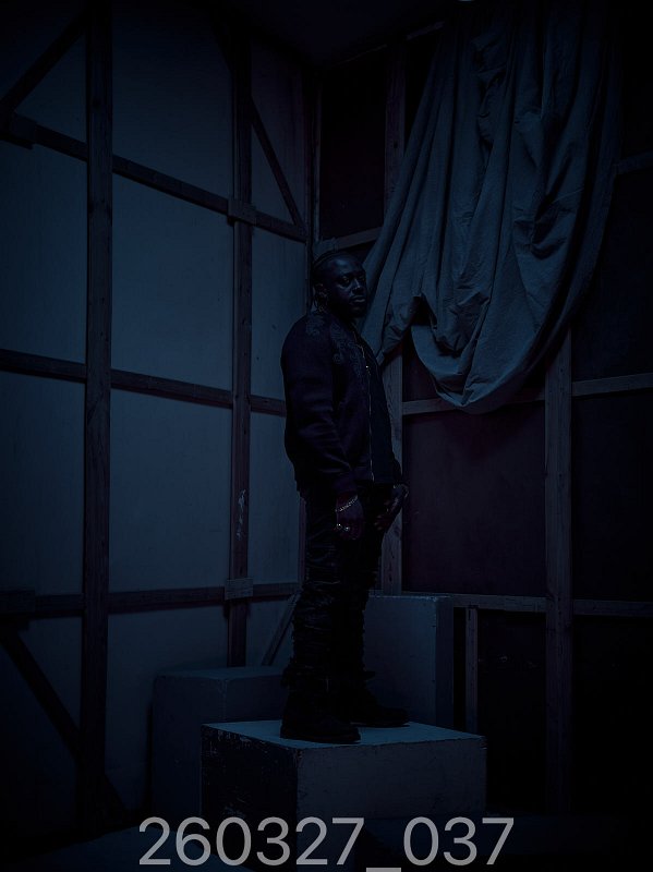 260327_037
