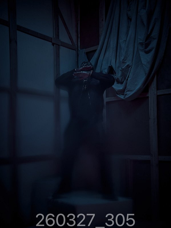 260327_305